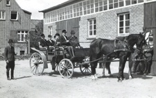 Der erste Fahrlehrgang der Reit- und Fahrschule in Dannenberg 1951
